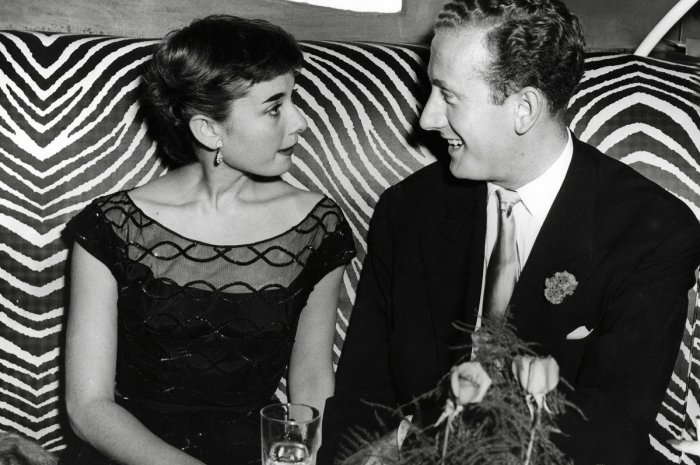 Andrey Hepburn et son fiancé James Hanson en 1952