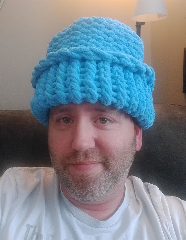 Maman tricote encore mes bonnets pour l'hiver