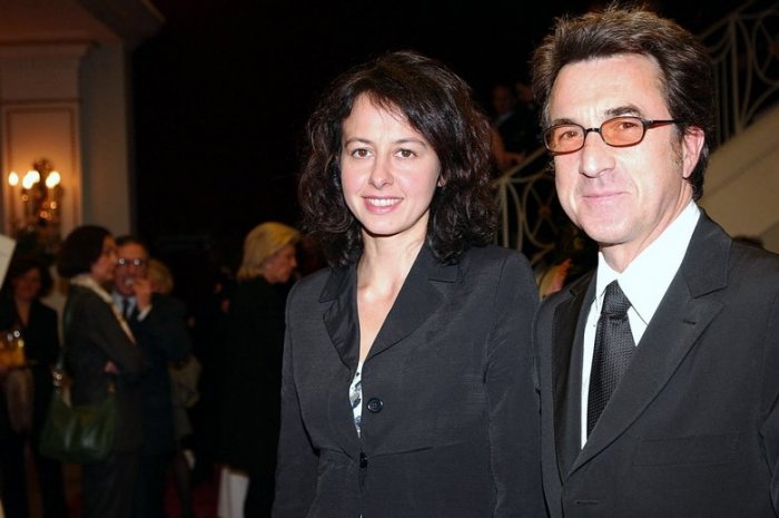 Valérie Bonneton et François Cluzet devant les photographes