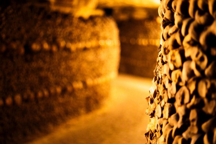 9. Les catacombes de Paris 