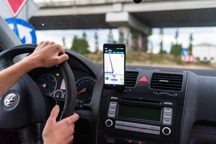 Les meilleurs applis pour payer son essence moins cher : GPS Waze