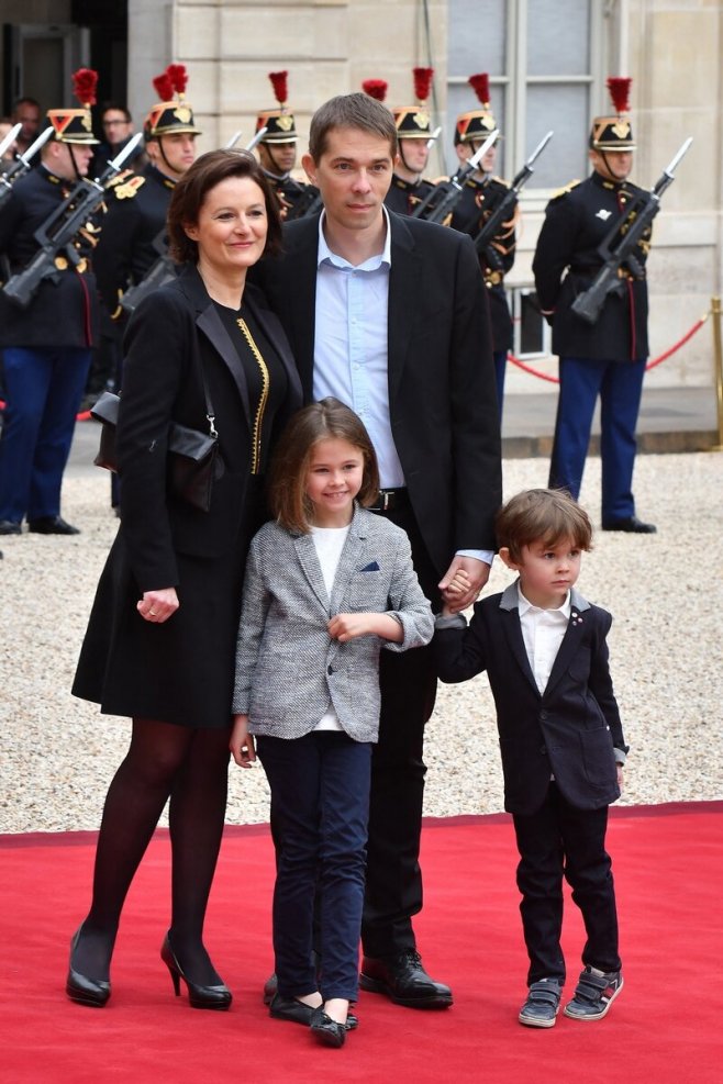 Sébastien Auzière, le fils Brigitte Macron, avec sa famille 
