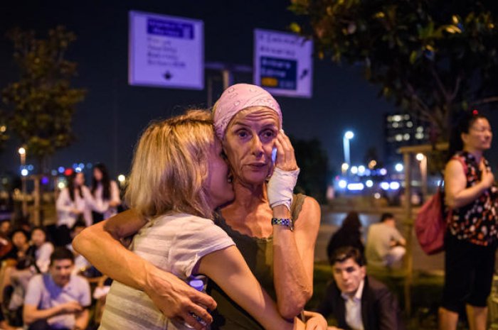Horreur à Istanbul après un triple attentat-suicide