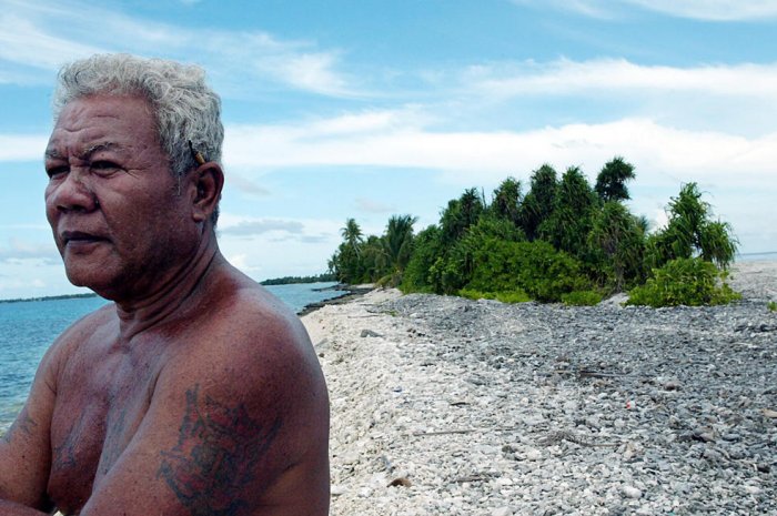 Les habitants s'appellent les Tuvalus
