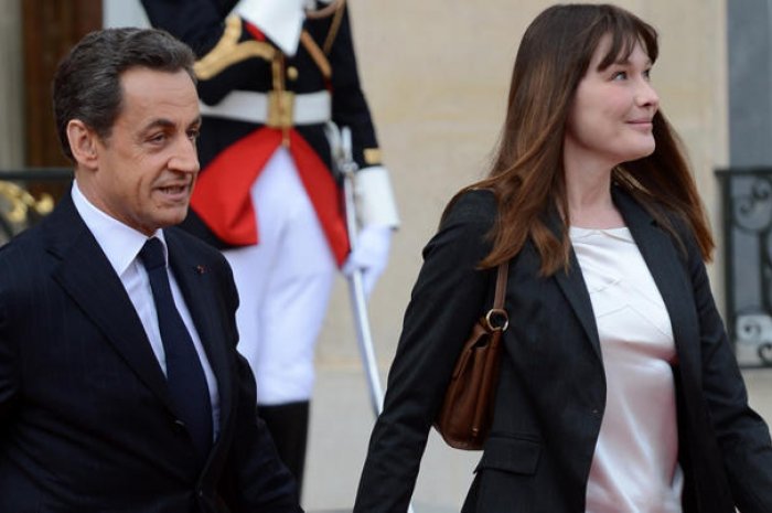 2. Carla Bruni, épouse actuelle de Nicolas Sarkozy, chanteuse et mannequin