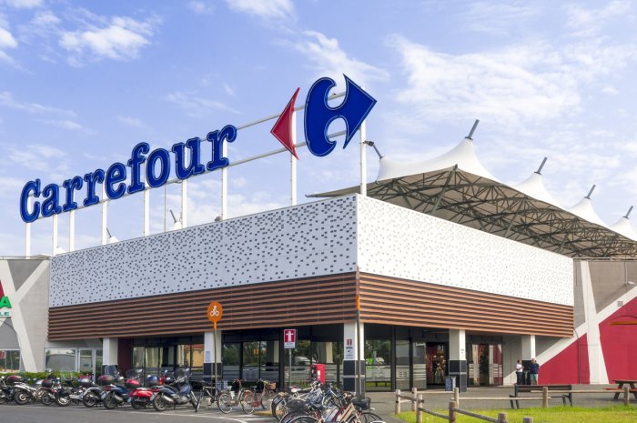 Une réduction de 0,15 euro par litre de carburant dans les stations-service Carrefour