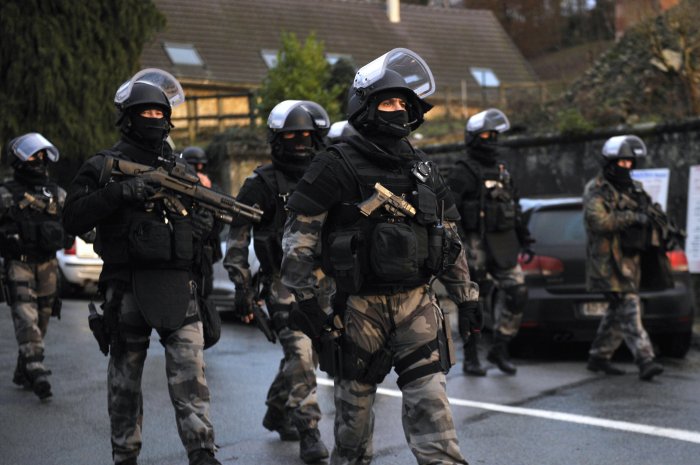 En tout, près de 1 500 policiers sont mobilisés à Villers-Cotterêts