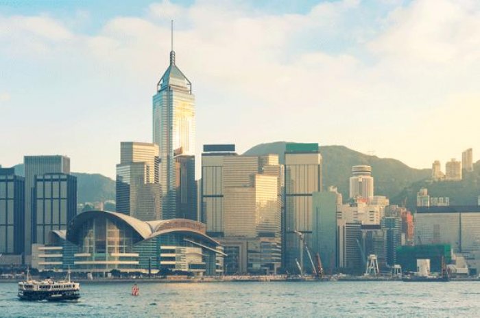 2- Hong Kong : 93 milliardaires (+21)