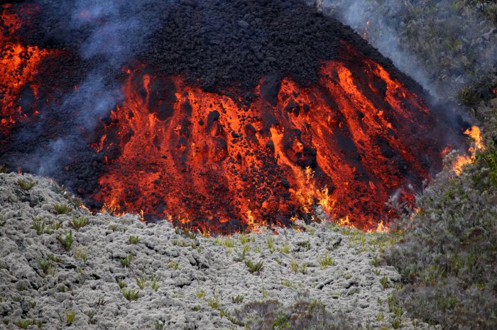 Le Piton de la Fournaise en éruption