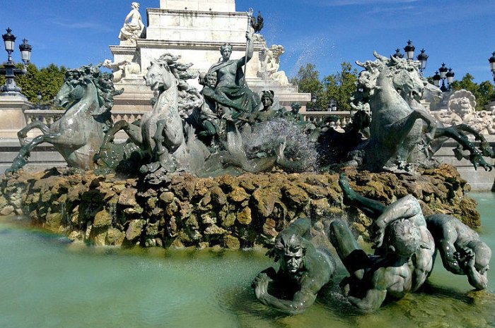 La fontaine du Monument aux Girondins, Bordeaux
