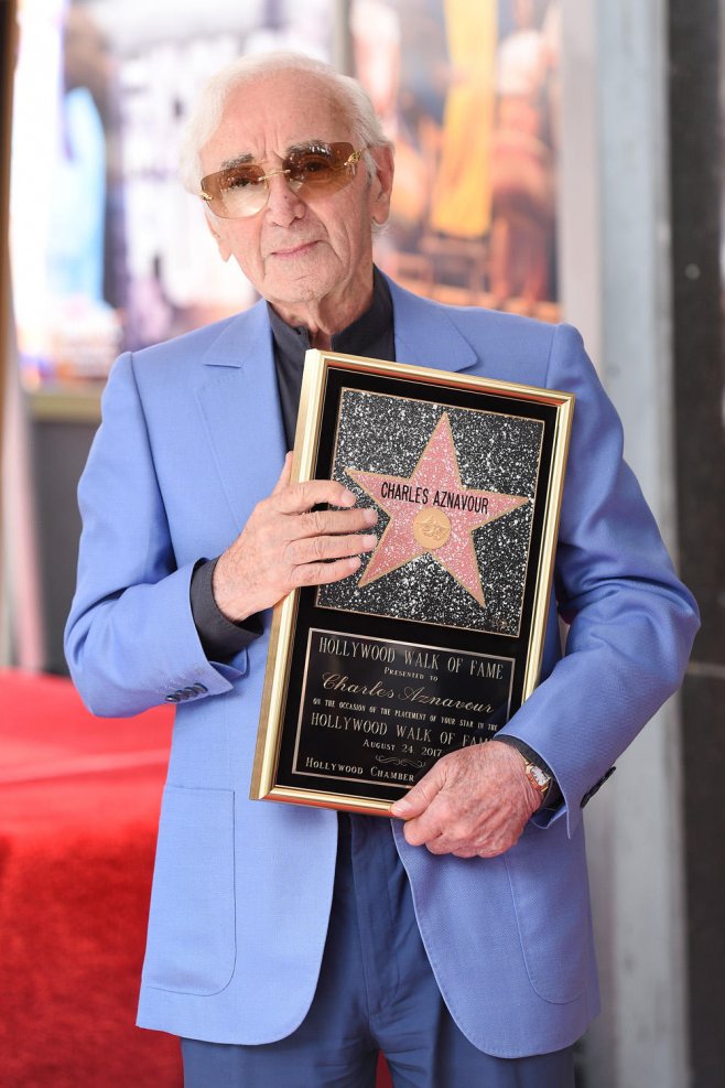 Charles Aznavour a obtenu son étoile à Hollywood !