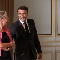 Rumeurs de remaniement : Emmanuel Macron doit-il remercier Elisabeth Borne ?
