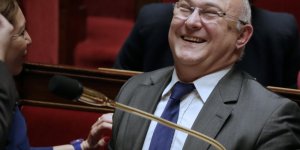 Selon Michel Sapin, le président François Hollande est un "faux gentil"