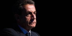 Nicolas Sarkozy a-t-il fomenté un plan pour mettre fin aux Guignols ?