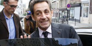 Quand Nicolas Sarkozy se moque des conférences à "10 euros" de François Hollande