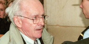 "Faussaire de l'histoire" : le négationniste Robert Faurisson est mort 