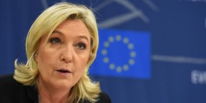 Attentats : Marine Le Pen a-t-elle vraiment confondu les drapeaux belge et allemand ? 
