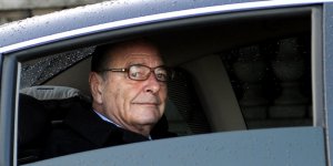 Jacques Chirac a quitté l’hôpital mais n’est pas rentré chez lui