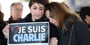 Hommage à Charlie Hebdo : agression raciste en marge de la minute de silence, en Isère