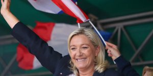 Marine Le Pen : brouillée avec son père, elle fait franchir un nouveau cap au FN 