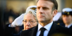"Emmanuel Macron Premier ministre" : les oppositions jugent le remaniement 