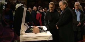 Coût des funérailles de René Angélil : la polémique enfle à Montréal