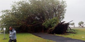 Ouragan Dumile : l’île de la Réunion en alerte cyclonique