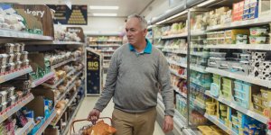 Supermarchés : 7 produits que vous payez plus cher… sans forcément le savoir