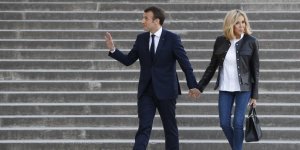 Emmanuel et Brigitte Macron : le message caché de cette photo 