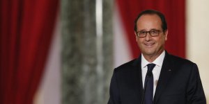 Hué en public, Hollande reçoit le soutien inattendu d’une starlette