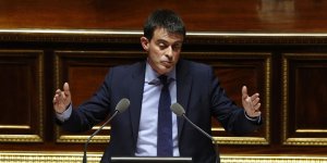 A cause d’une photo, Manuel Valls déclenche une polémique en Algérie