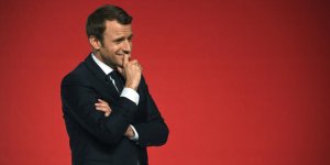Emmanuel Macron embarrassé par une note qui devait rester secrète