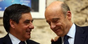 "Comité des vieux cons", "comité naphtaline"… : comment Fillon et Juppé dézinguent le projet de Sarkozy