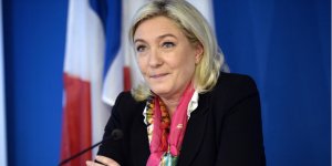 Quelles mesures adopterait Marine Le Pen si elle cohabitait avec François Hollande ?
