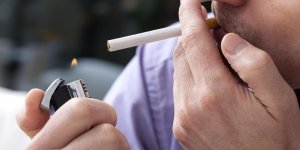 Un collectif de fumeurs va saisir la justice contre les géants du tabac pour "entente illégale sur les prix"