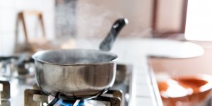 Santé : pourquoi il est dangereux de faire bouillir de l'eau déjà chaude pour cuir vos aliments