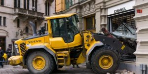 PHOTOS Suède : ils utilisent un tracteur pour un cambriolage... totalement loupé 