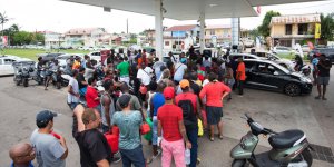 EN IMAGES Crise en Guyane : une grève générale paralyse la région