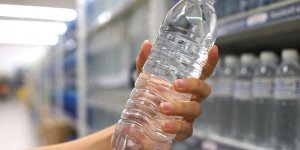Rappel d'eau minérale : le magasin où il faut ramener ses bouteilles sans attendre