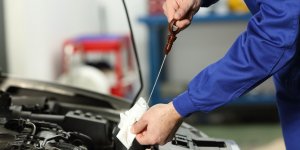 Automobile : comment payer moins cher sa révision chez le garagiste ?