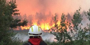 Incendie monstre en Gironde : 4ème jour de lutte pour les sapeurs-pompiers