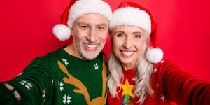 Pulls moches de Noël : les meilleures blagues des internautes sur la toile