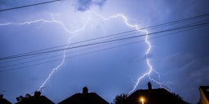 Météo : 12 départements en alerte jaune orages et pluies