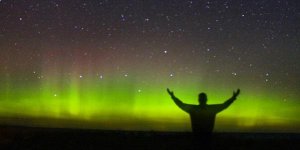 EN IMAGES Islande : Reykjavik a éteint ses lumières, le temps d’observer les aurores boréales