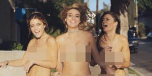 Blink-182 : Lele Pons, Hannah Stocking et Vale Genta, les trois bombes nues du clip "She's Out Of Her Mind"