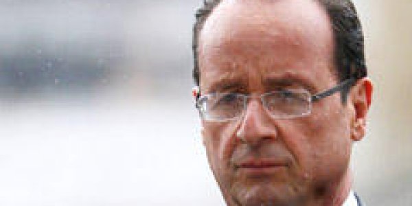 François Hollande dégringole dans les sondages