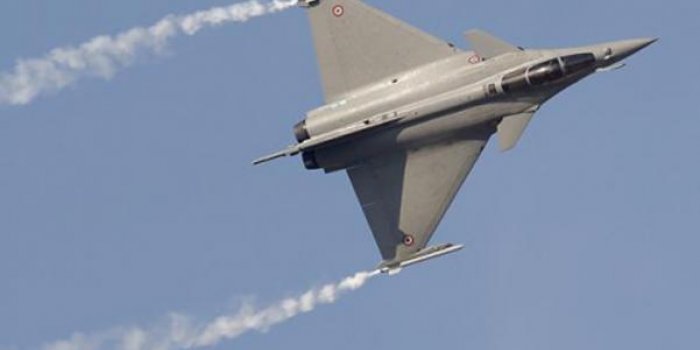 Pourquoi la France va-t-elle (finalement) mener des frappes aériennes en Syrie?