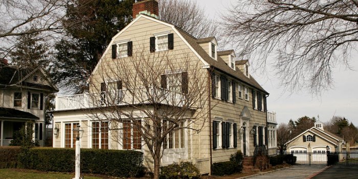 Envie de frissons ? La "maison de l'horreur" d’Amityville est en vente !