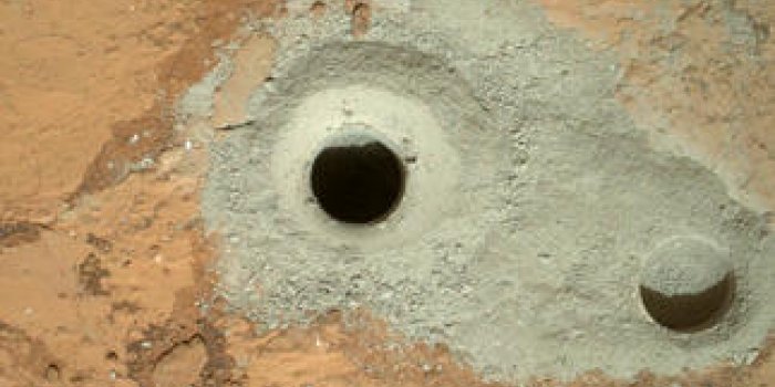Curiosity : la sonde a effectué son premier forage sur Mars