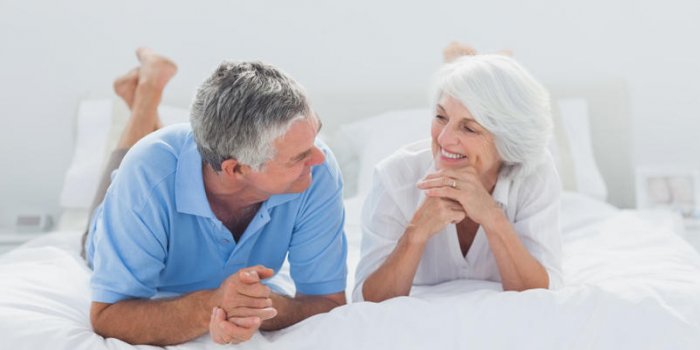 Âge et relations intimes : "les nouveaux seniors ont moins de tabous"